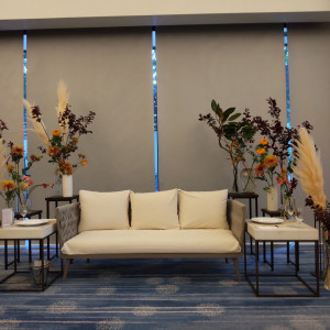 新郎新婦席はゲストと同じ高さでした。|693240さんのUTSUNOMIYA MONOLITH ～宇都宮モノリス～の写真(2599525)