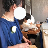 お子様ゲスト用の椅子もありました