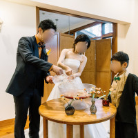 最後に新郎新婦でジュースを入れて完成。