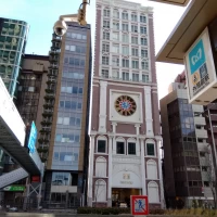 目立つ建物です
