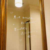 お手洗いの鏡に、ゲストへのメッセージを書きました！