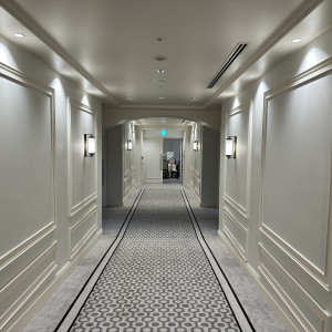 サロン エスコフィエ　18階　披露宴会場、控え室への通路|693693さんの名古屋観光ホテルの写真(2061517)