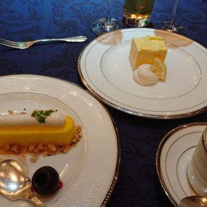 瀬戸内レモンムースとウエディングケーキ|693811さんのANAクラウンプラザホテル広島の写真(2076851)