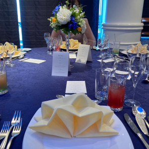 テーブルのコーディネートとお花|693853さんのヨコハマ グランド インターコンチネンタル ホテルの写真(2062438)