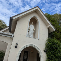 挙式後は、こちらから新郎新婦がガーデンに出てきました