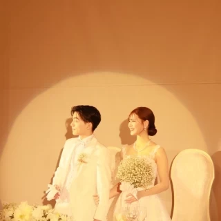 最初暗めでライト照らしてくれる