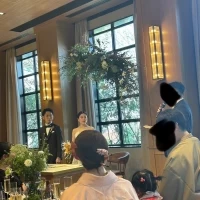 披露宴会場。主賓あいさつ