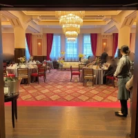 5階のコンダーホールです。