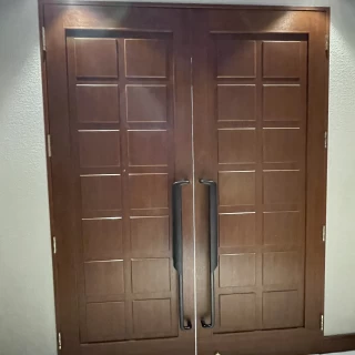 チャペルの大きな入り口です