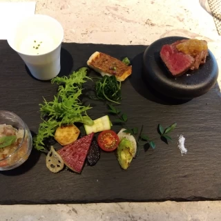 こちらのほか、パン、お茶漬けをいただきました。