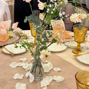 ゲストテーブル装花|694653さんのアニヴェルセル白壁の写真(2078909)