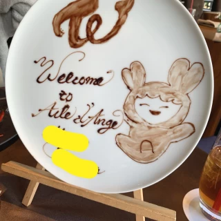 試食時に2人の好きなTWICEのプレートを用意してくれました