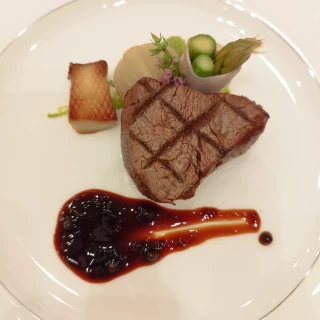 料理一つ一つがオシャレで美味しかった
