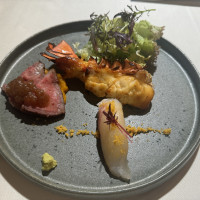 オマール海老の西京味噌焼き、ローストビーフ、真鯛のお寿司