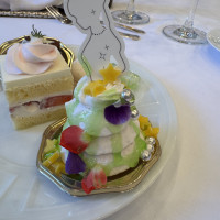 自分で好きに装飾するケーキ