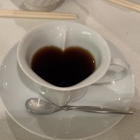 ハートのカップに入ったコーヒー