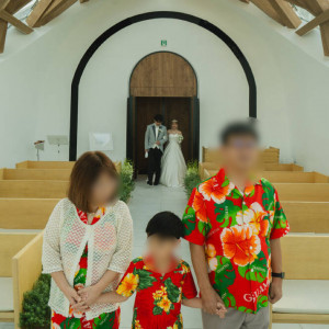 親へドレス初お披露目|695251さんの瀬良垣島教会/アールイズ・ウエディングの写真(2085864)