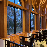 ガラス張りの挙式会場