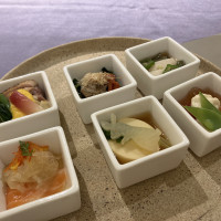 小鉢も全体的に美味しい