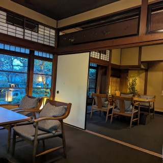 控室にもなるブライズルームです