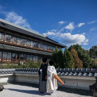 チャペル横の庭園で撮影いただきました