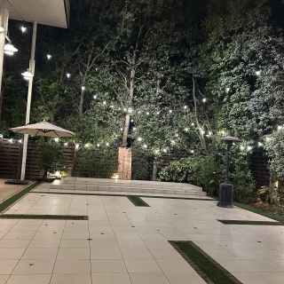 夜も素敵な雰囲気です。