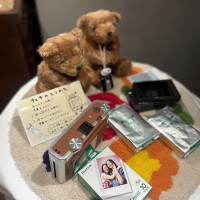 チェキ持込可能。ゲスト控え室に置いてありました