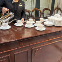 ビュッフェはコーヒー紅茶も取りに行くスタイル