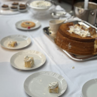 WDケーキはビュッフェと一緒に。生クリームは付けてくれます。