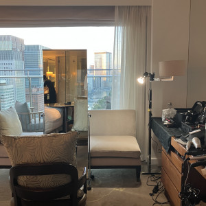 ハツコエンドウ以外のヘアメイク会社は部屋でお支度行います|695806さんのパレスホテル東京(PALACE HOTEL TOKYO)の写真(2375106)