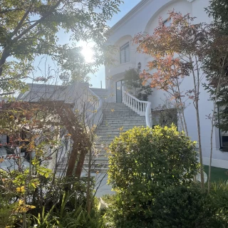 門を入ったときの景色