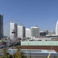 屋上から見える景色。みなとみらいを一望できます。
