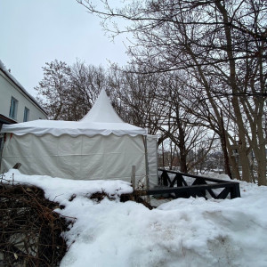 冬はテントに覆われていますがガーデンスペースです。|696158さんのブランシュメゾン・エ・コートダジュールの写真(2101498)