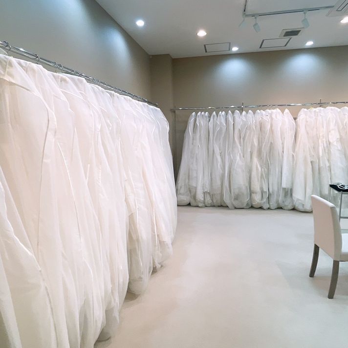 ドレスを選ぶ部屋