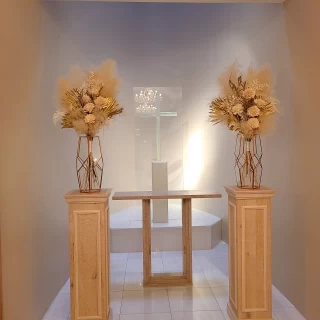 ドライフラワーがとてもオシャレなチャペルでした。