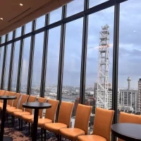 エレベーターを降りて披露宴会場に行くまでの通路。