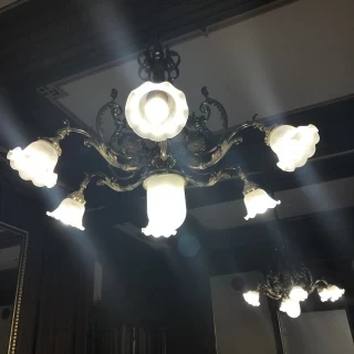 照明もレトロで素敵です
