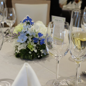 ゲストテーブル装花|696513さんのラグナヴェール スカイテラスの写真(2086758)