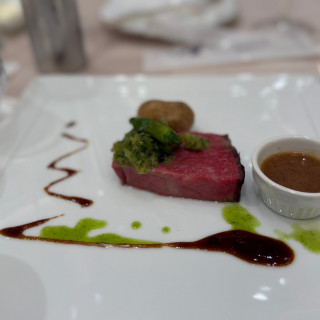 コースでランクアップしたお肉
和牛です。