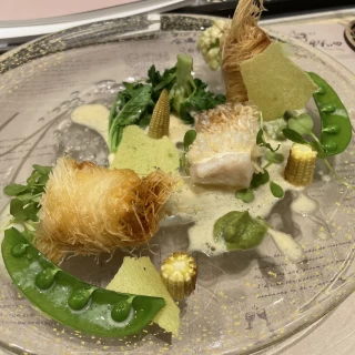 伊勢海老と白身魚のお料理です