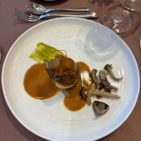 温かい料理が提供され、好評でした