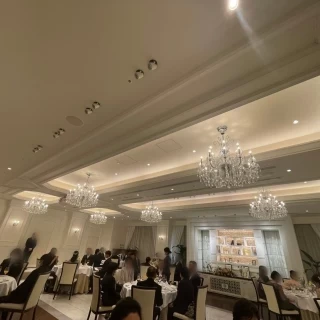 披露宴会場(シャンデリア)