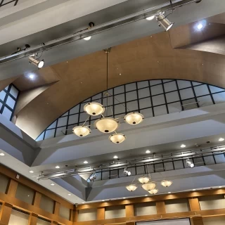 天井が高いです