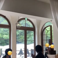 披露宴新郎新婦入場