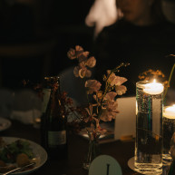 テーブル造花にてモルカキャンドルをお願いしました