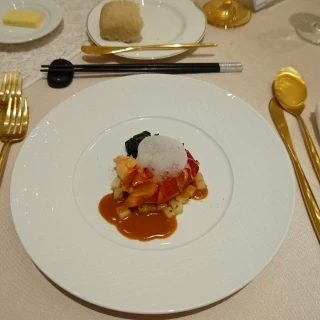 料理は見た目もよく美味しかったです。演出の1つになります。