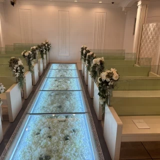 チャペルを前から見た写真です。