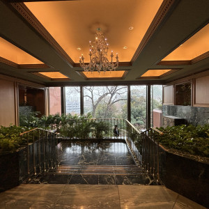 ロビーの階段|697347さんのホテル椿山荘東京の写真(2093676)