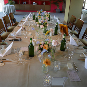 春らしくデザインを依頼したテーブル装花|697480さんのTHE LUIGANS Spa & Resort(ザ・ルイガンズ．スパ＆リゾート)の写真(2095453)