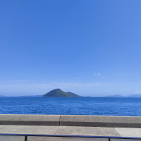 式場は海から近くて瀬戸内海の島々が見えます。